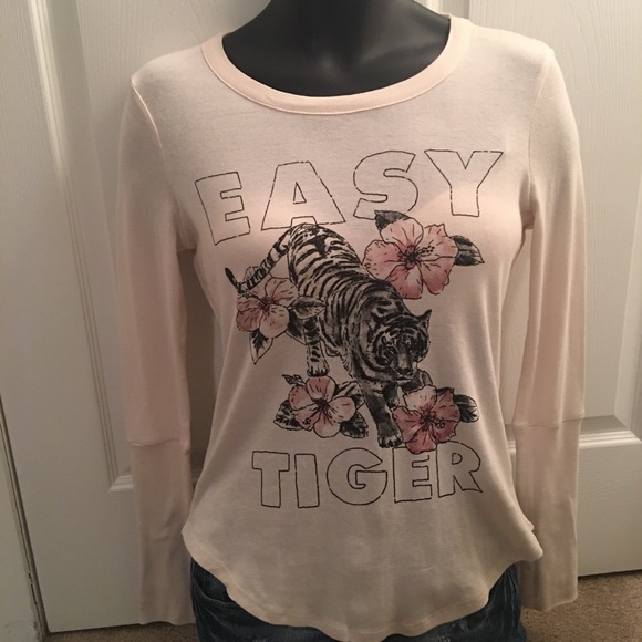 Chaser Sz Small long sleeved top NWT - Picture 2 of 4